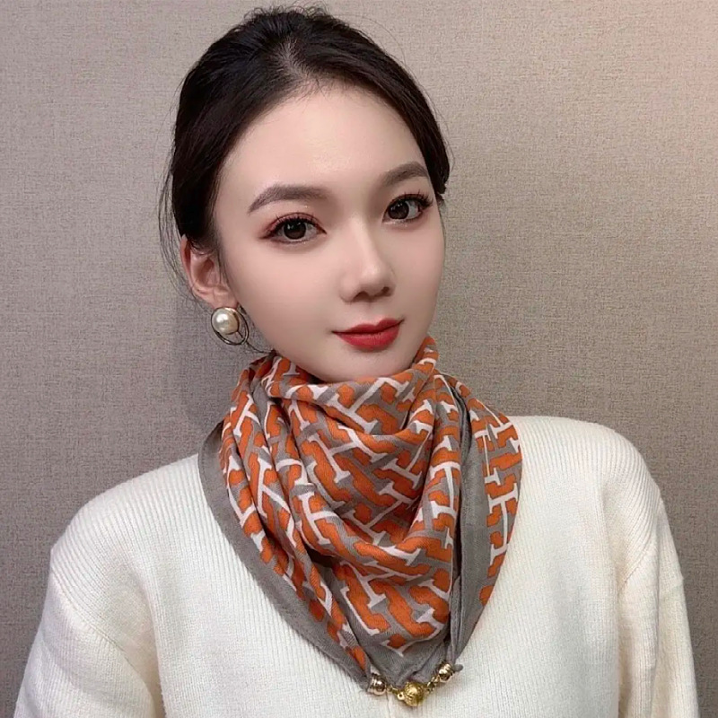 매력적인 문자 오렌지 + 자석 버클 스카프