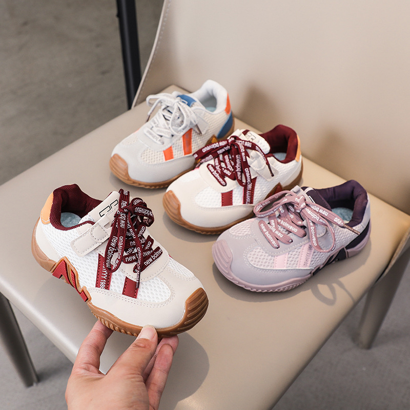 Chaussures de course en maille respirante pour garçons et filles - Baskets athlétiques légères avec semelle en caoutchouc antidérapante (Pointures 22 à 31, orange/rouge/violet)_voghion.com