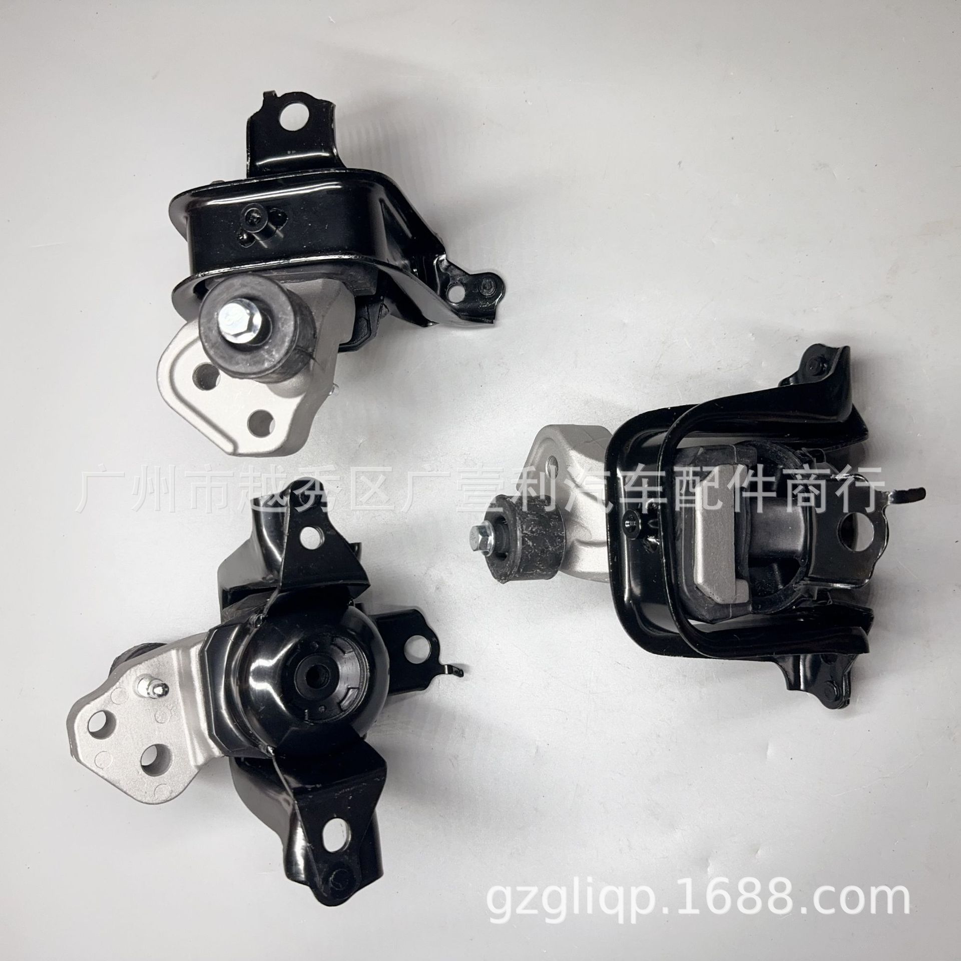 Applicable 12305-0M020 12305-21060 12360-21140 VITZ NCP10 right machine foot glue