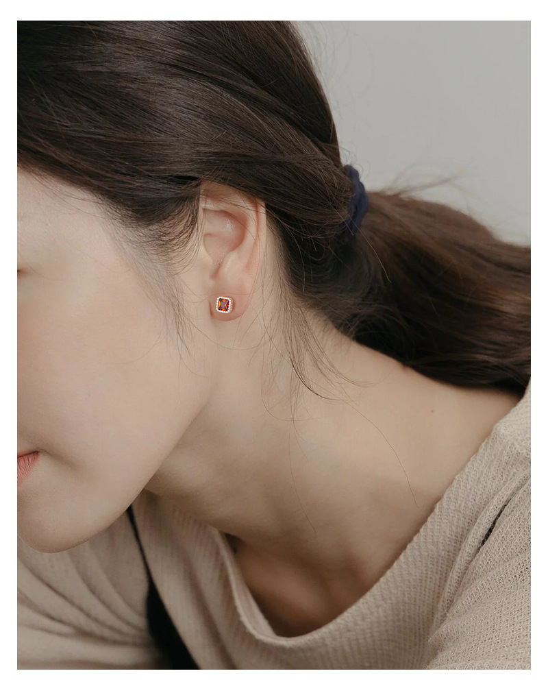 Fashion Square Silver Plating Inlay Zircon Ear Studs 1 Pair