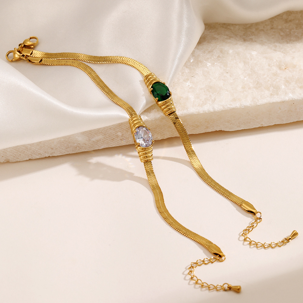 Joyería de moda transfronteriza Cadena de serpiente plana colgante de circón pulsera chapada en oro Pulsera de pulsera de mujer de diamante verde blanco en stock al por mayor