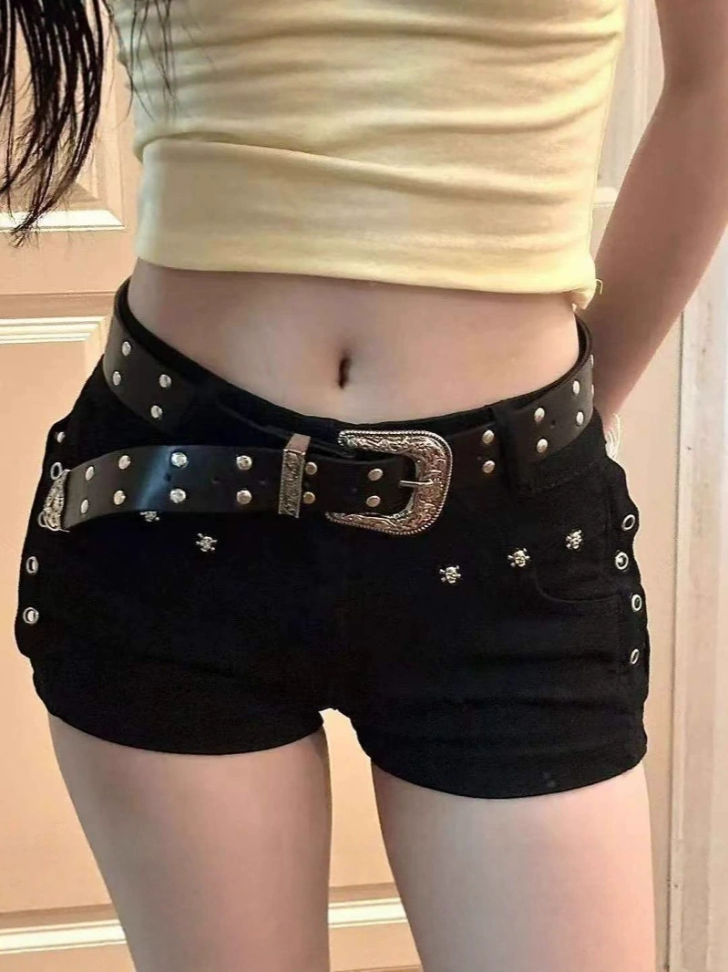 Шорты (Sexy) эластичный деним, чёрные, подчёркивающие бедра, А‑силуэт