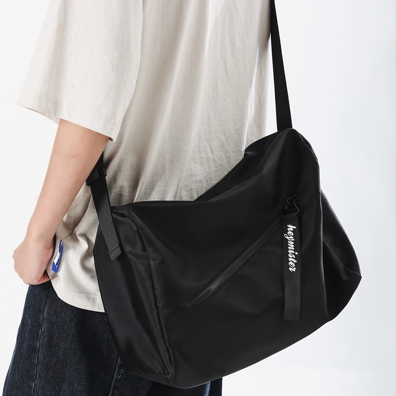 Men's Sports Fitness Bag 2024 New Arrival Korean Style Ins Travel Bag Unisex Large Capacity Simple Crossbody Luggage Bag