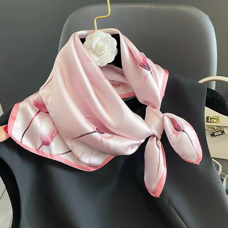 seda de imitación nueva 70 bufandas de seda cuadrada bufandas de seda de escritura impresa bufandas profesionales bufandas al por mayor