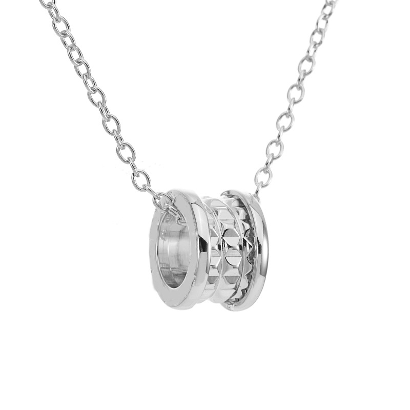 White gold rivet style