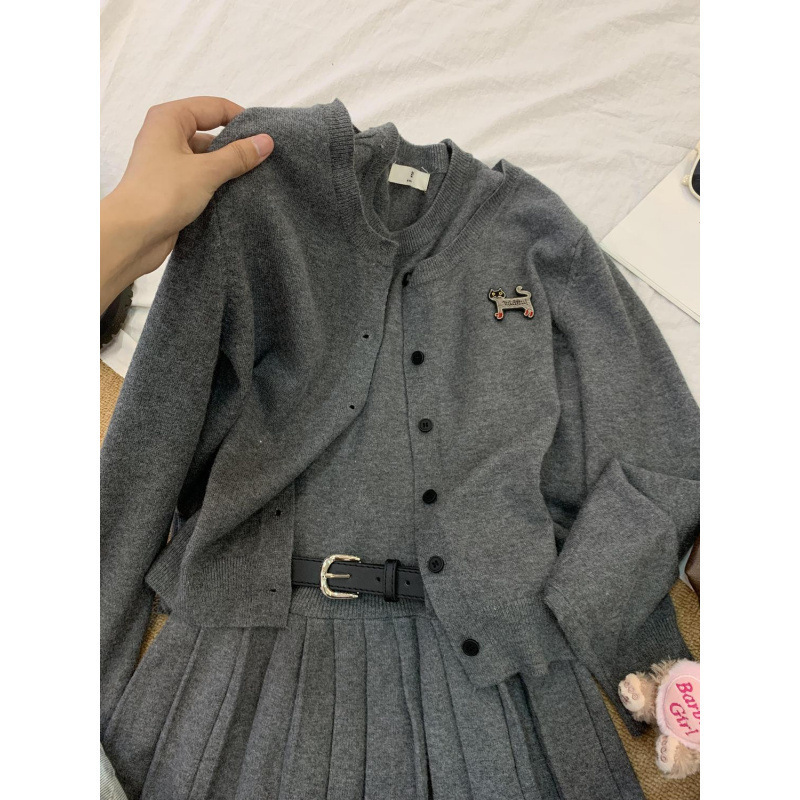针织衫开衫背心百褶连衣裙两件套装女2025春季法式气质设计感显瘦|undefined