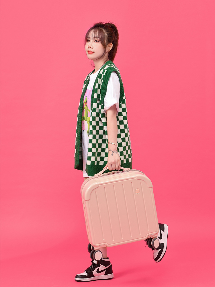 Pequeño equipaje de 18 pulgadas para mujeres pequeño estuche de carro ligero nuevo cuadro de contraseña de embarque mudo rueda universal