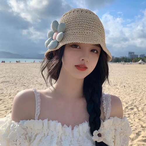 Wide-brimmed sun hat for women, stylish and suitable for spring, summer outings, beaches, vacations, sweet and versatile forest system.
