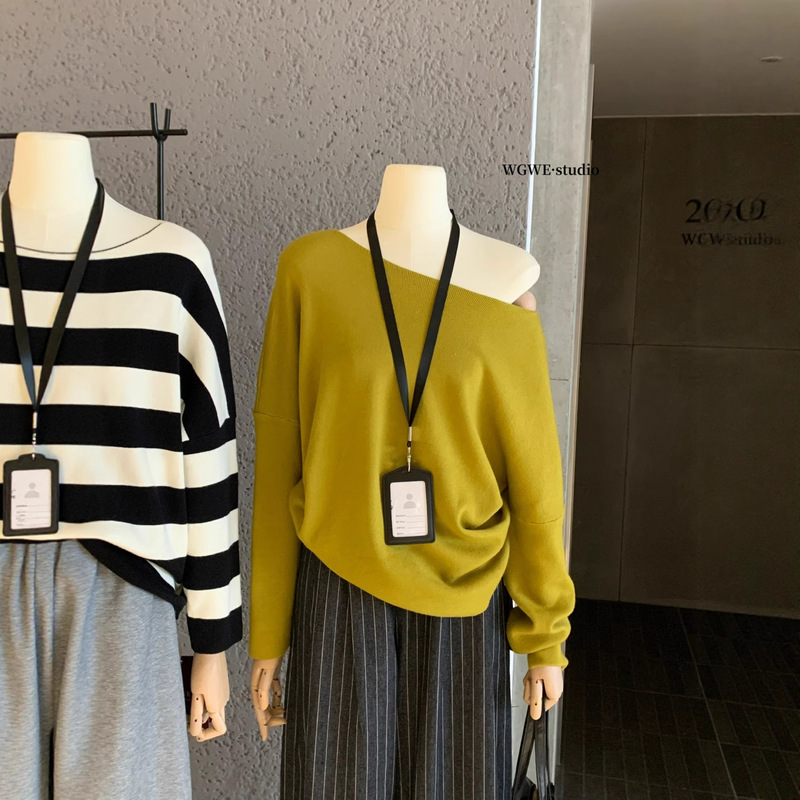 Wgwe7069 # Guangzhou Thirteen Rows Women's Clothing 2025 Early Autumn New Style Long Sleeve Elegant Loose Off-Shoulder Knitwear