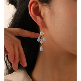 项链;耳环;手链