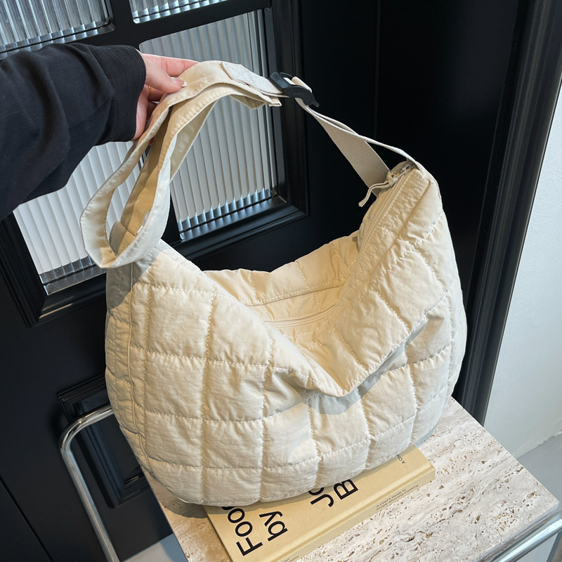Korean ins large capacity rhombus dumpling bag large capacity all-match neutral student class bag lazy style cotton jacket bag