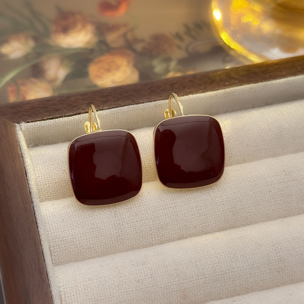 Arejas cuadradas geométricas de aceite de goteo rojo angoleño Pendientes de nicho francés sin orejas perforadas Pendientes de temperamento de alta calidad