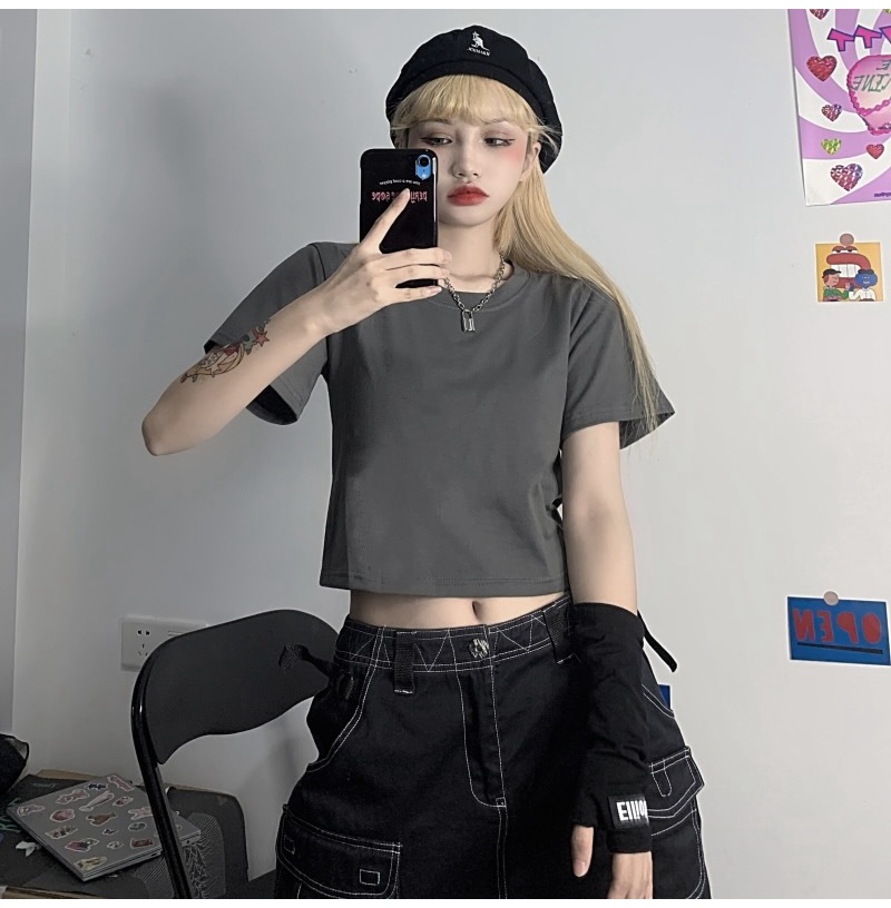 Camiseta corta de 9 colores para mujer, de manga corta y color liso, estilo nuevo verano 2026, top blanco ajustado, capa base de moda.