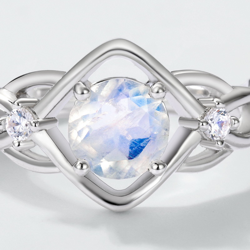 Nuevo anillo de tesoro de color azul luz de luna azul colorido europeo y americano, anillo de apertura de plata S925, vacaciones para enviar novia personalidad de moda