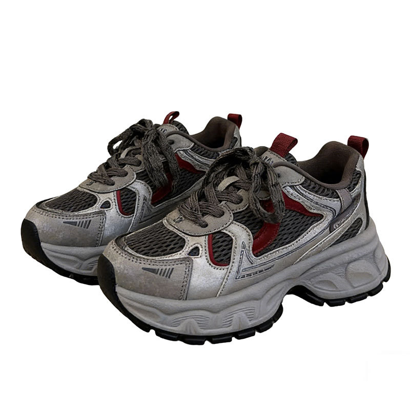 Retro zapatos de papá de fondo grueso para mujeres 2026 primavera nueva variedad de altura pequeña zapatillas deportivas casuales de malla ligera