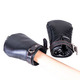 女奴调教狗狗多功能加棉狗掌跨境情趣紧束手禁锢皮革K9拘束原宿