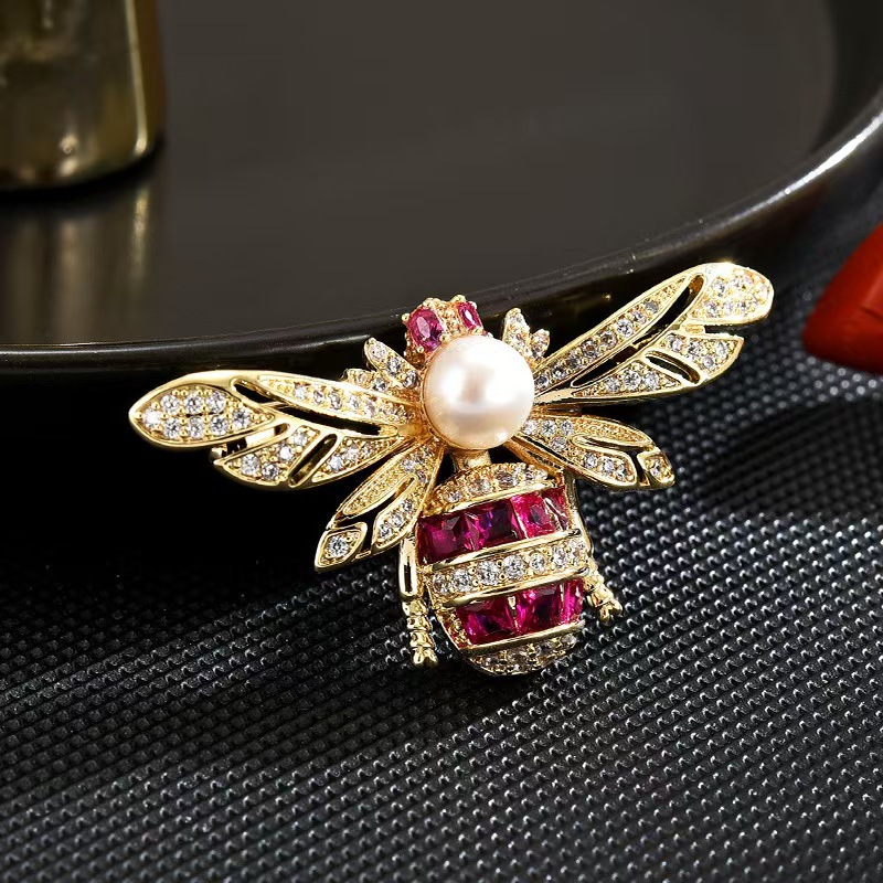 Broche de diamantes de imitación de perlas transfronterizas de alta gama de la fábrica de la fuente para mujer