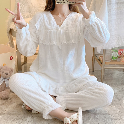 秋冬季甜美公主家居服套头加厚保暖法兰绒蕾丝宫廷风珊瑚绒睡衣女