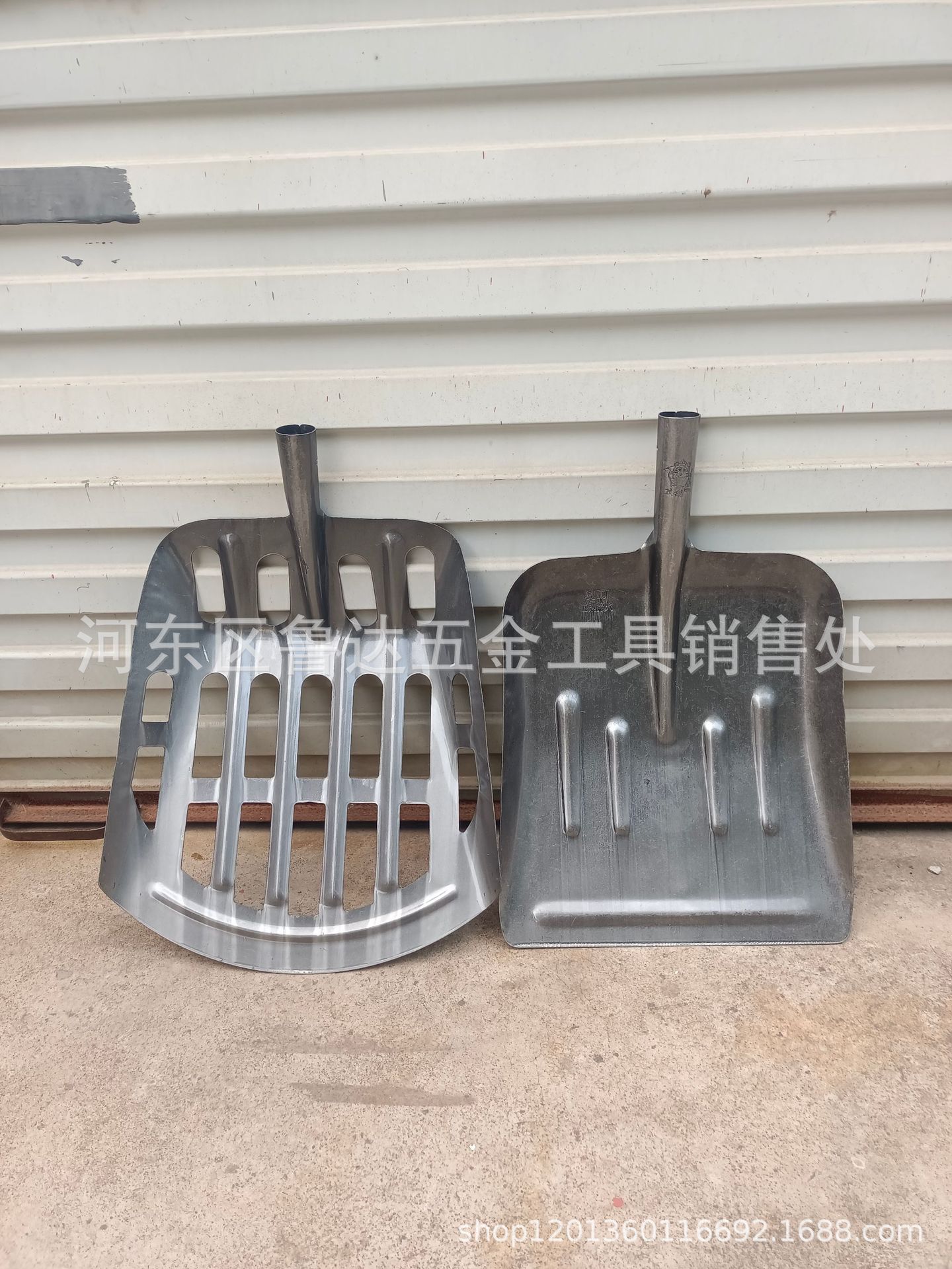 直供锰钢玉米锹玉米铲秋季收粮食铲子加深斗钢铲平头清粪铲铁锨头