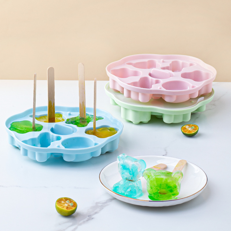 Fabricantes de silicona al por mayor rejilla de hielo doméstica en forma de oso molde de rejilla de hielo de silicona con cubierta helado helado helado