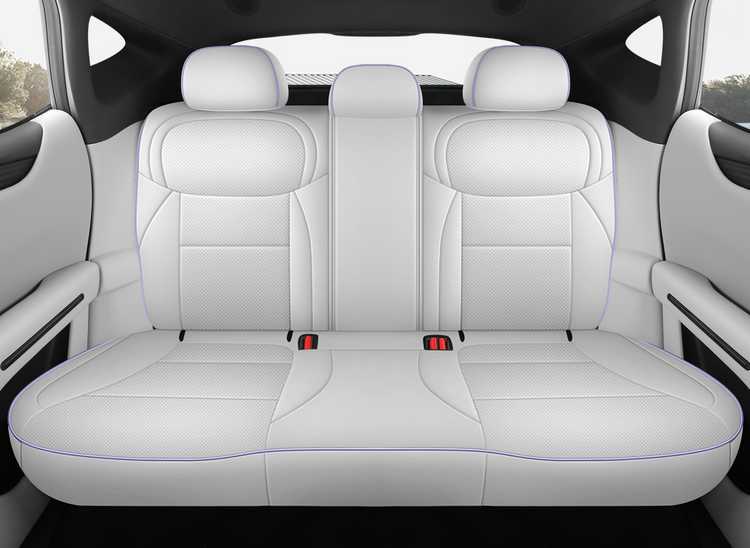 Suitable for the 2026 Xpeng Monal03 model, these are full-coverage car seat covers with perforated, breathable fabric