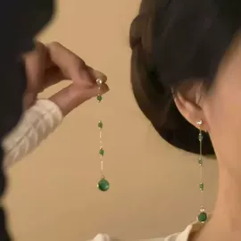 项链;耳钉;手链