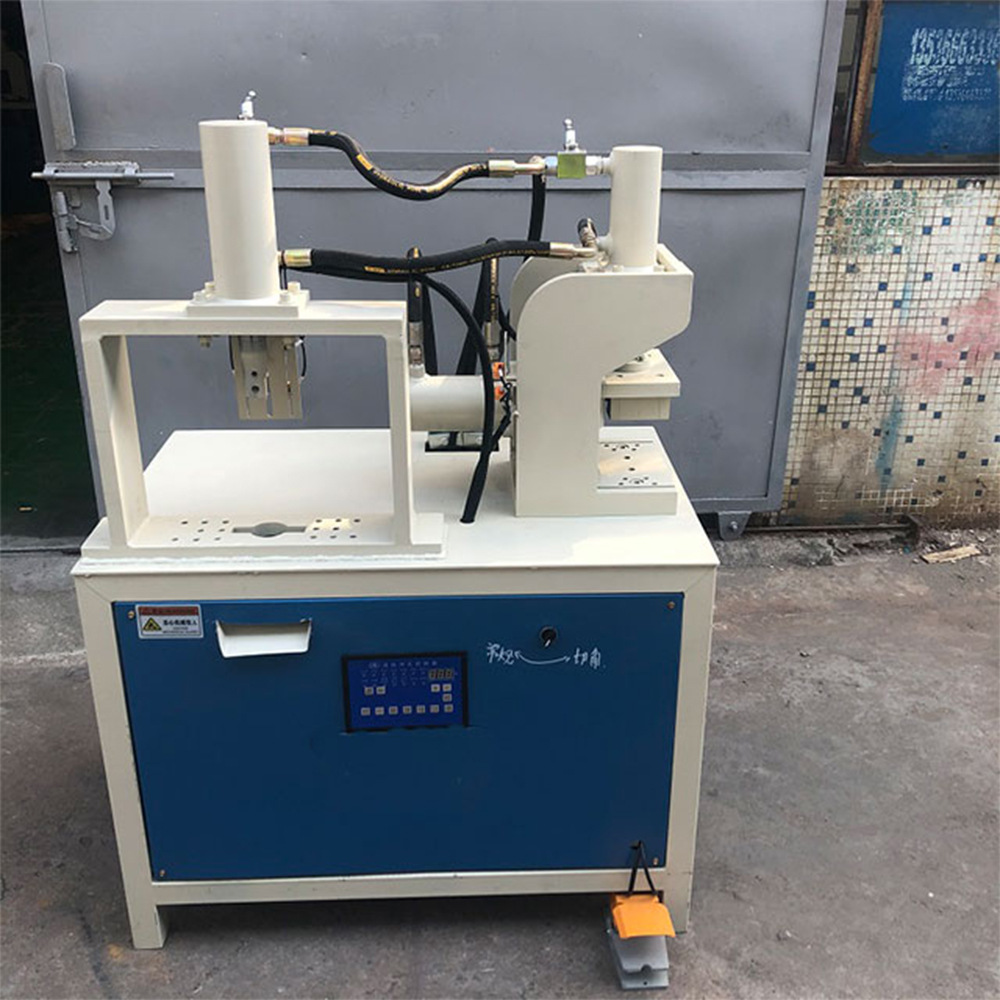 45度90度折角一次成型机 方管液压冲角机 不锈钢管折角剪角机