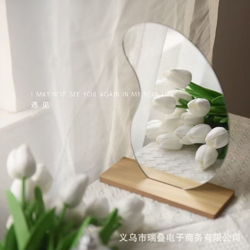 チューリップ造花、高級造花、濡れたリビングルームのライト高級屋内テーブル装飾、高級花束装飾装飾品|undefined