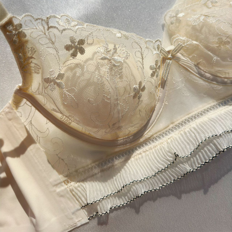 6863 Estilo de corte francés Conjunto de ropa interior de encaje bordado sexy Sujetador de pecho lateral de pecho pequeño femenino ultrafino y transpirable