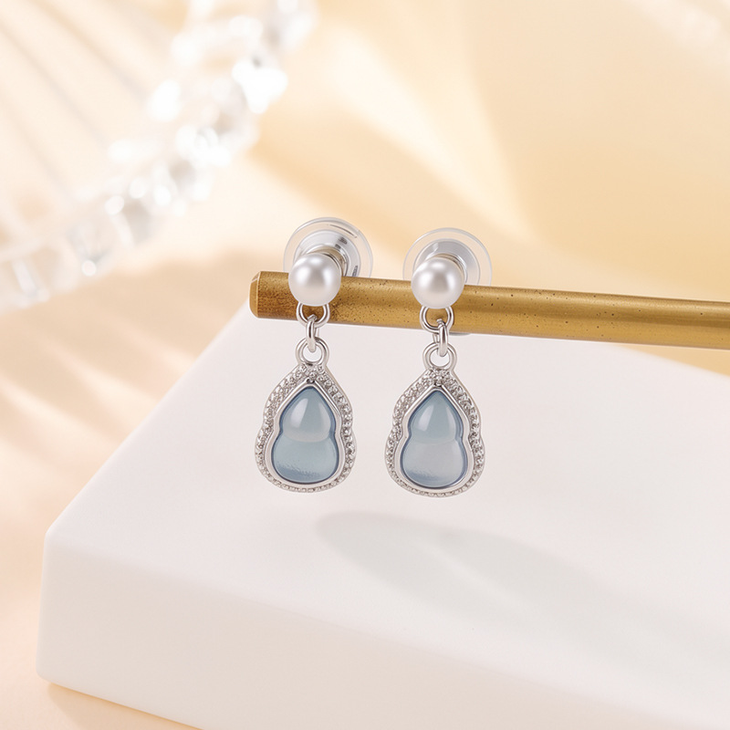 Bông tai bạc S925 đính đá aquamarine và ngọc trai hình hồ lô phong cách tối giản — Một đôi