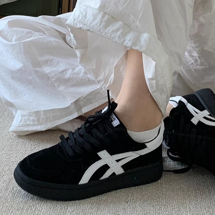 Zapatillas de entrenamiento alemanas a la moda para mujer, nuevo estilo primavera 2026, zapatillas de suela gruesa, calzado deportivo casual retro de cuero, zapatillas de entrenamiento alemanas.