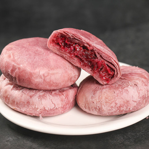 Food manufacturer direct delivery rose flower cake 300g gift box flower cake Yunnan specialty classic rose cake souvenir