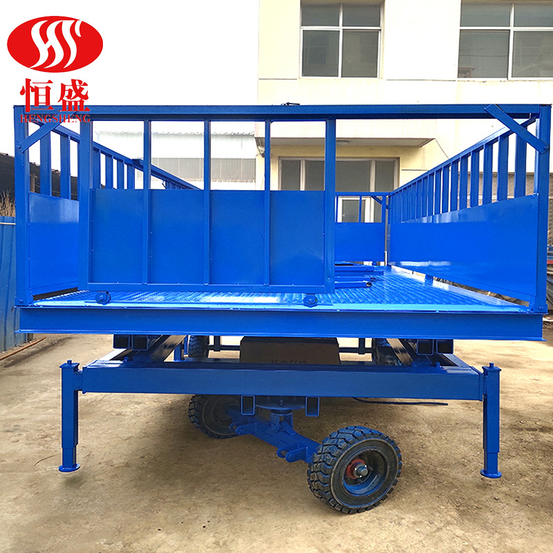 厂家定制液压升降装猪台移动卸猪台电动出猪台养猪场上下装卸猪台