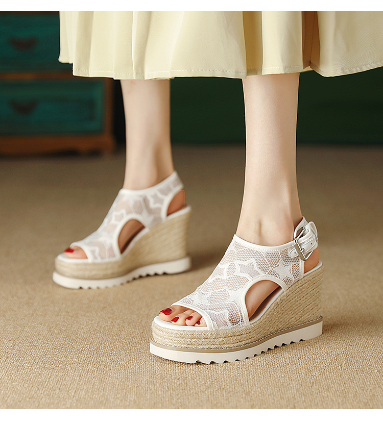 Sandal nữ đế xuồng cao gót mũi hở phong cách Bohemian, chất liệu đan rơm kết hợp lưới thoáng khí — màu hồng nhạt, màu trắng chi tiết 4