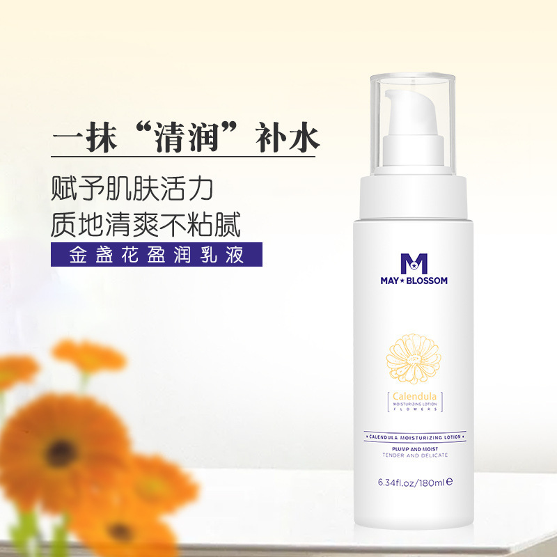 Moisturizing refreshing lotion with calendula