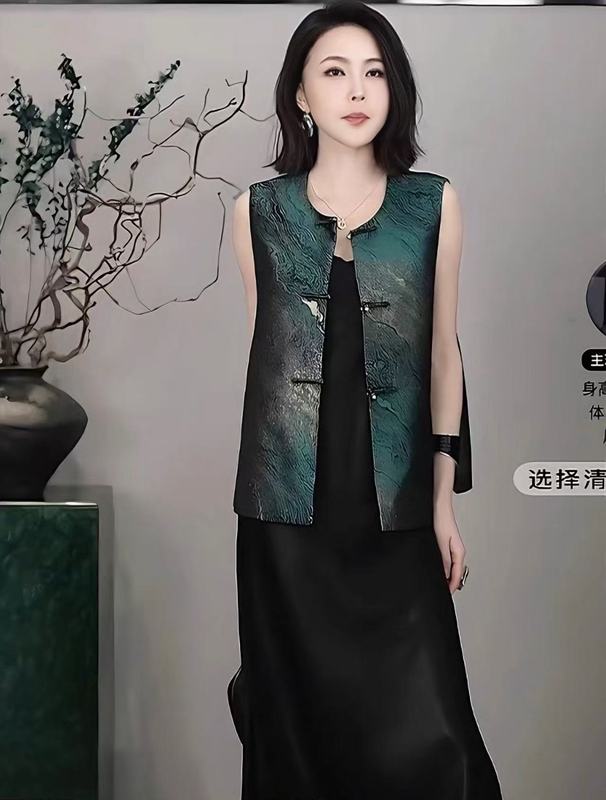 新中式盘扣马甲女2025秋季新款女装宽松百搭轻奢气质宋锦织金上衣|undefined