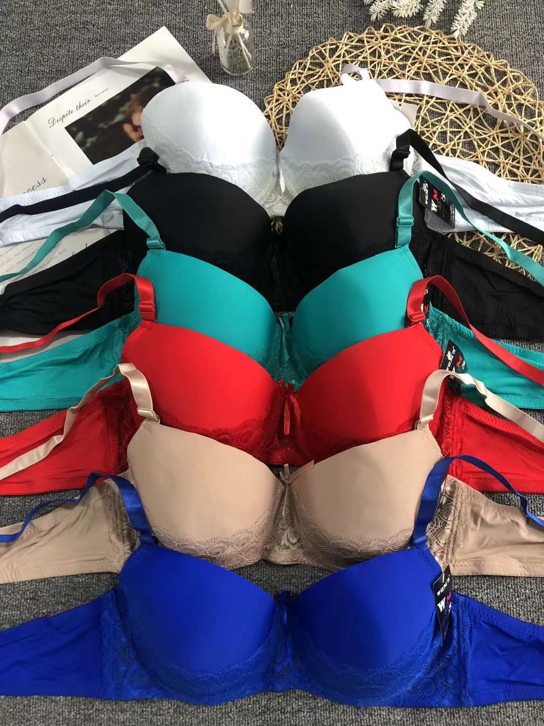 Comercio exterior nuevo exterior europeo y americano ropa interior de las mujeres individuales cómodo con anillo de acero más tamaño sujetador fábrica al por mayor