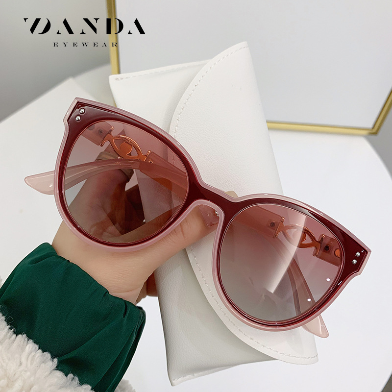 TR7564 en stock nuevas gafas de sol polarizadas de las mujeres moda CAT EYE Sun sunglasses gafas de sol de protección solar al por mayor