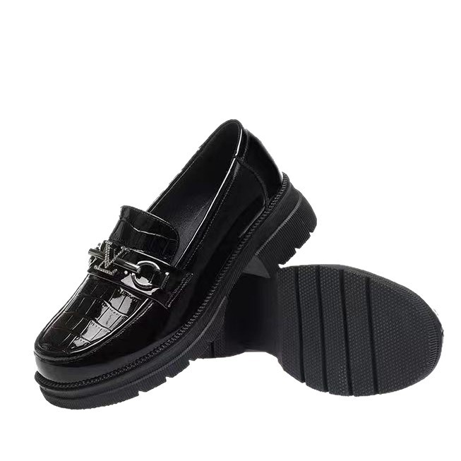 Dragonfly rojo primavera nuevo tipo de zapatos de lefour de suela gruesa de mujer zapatos de cuero de tacones gruesos zapatos de cuero de estilo británico zapatos de cuero esmalte para viajar