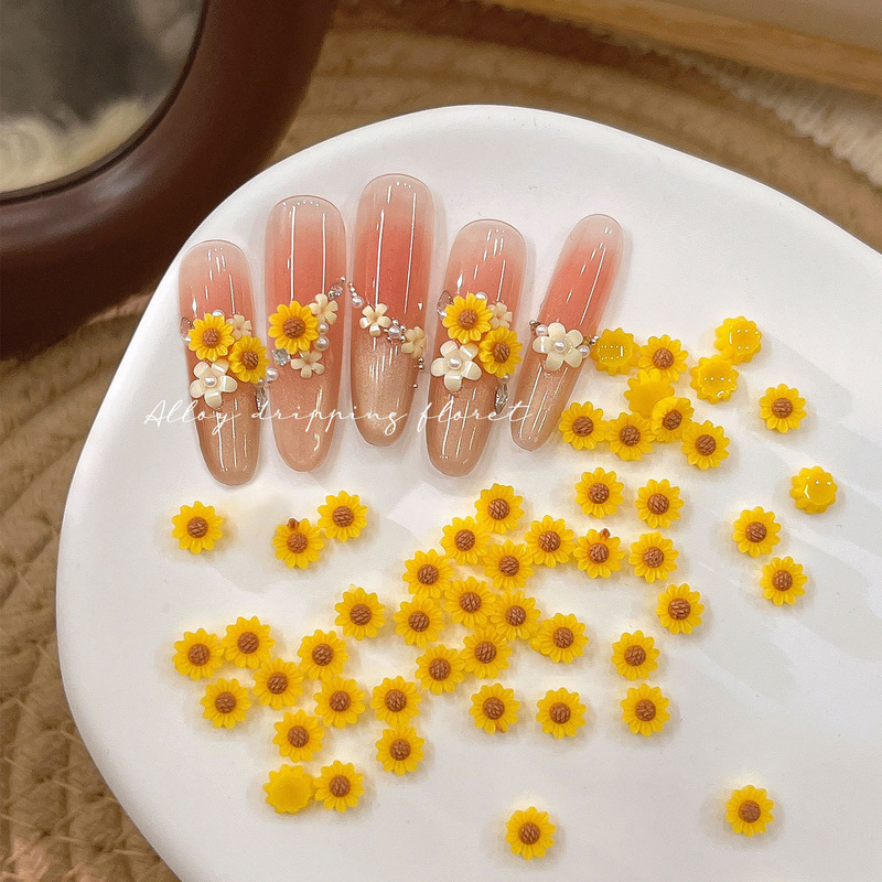 Summer New Sunflower Nail Art Accessories, Fresh Floral Daisy 3D DIY Wearable Nail Decoration Materials
