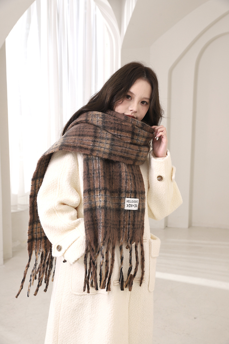 Schal für Herbst- und Winterfrauen mit einem Gefühl von Luxus 2024 Neues Seepferdchenfellgitter Koreanische Version Paarschal_voghion.com