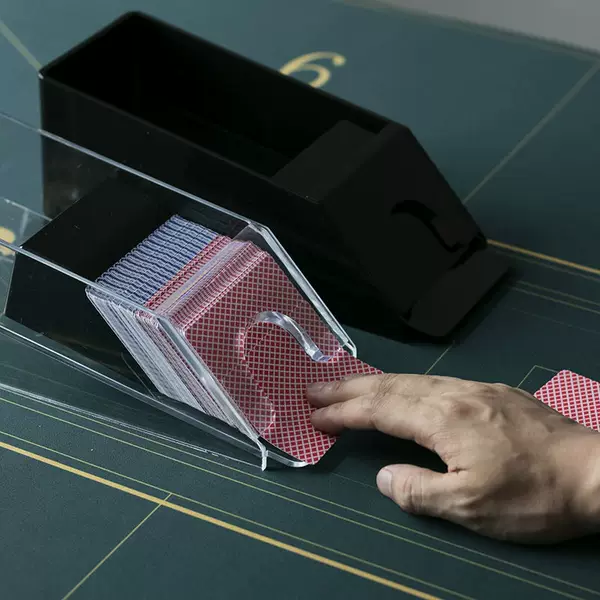 Transparent card dealer 1-4 pairs of Texas poker black jack chess room special chip accessories shuffling machine