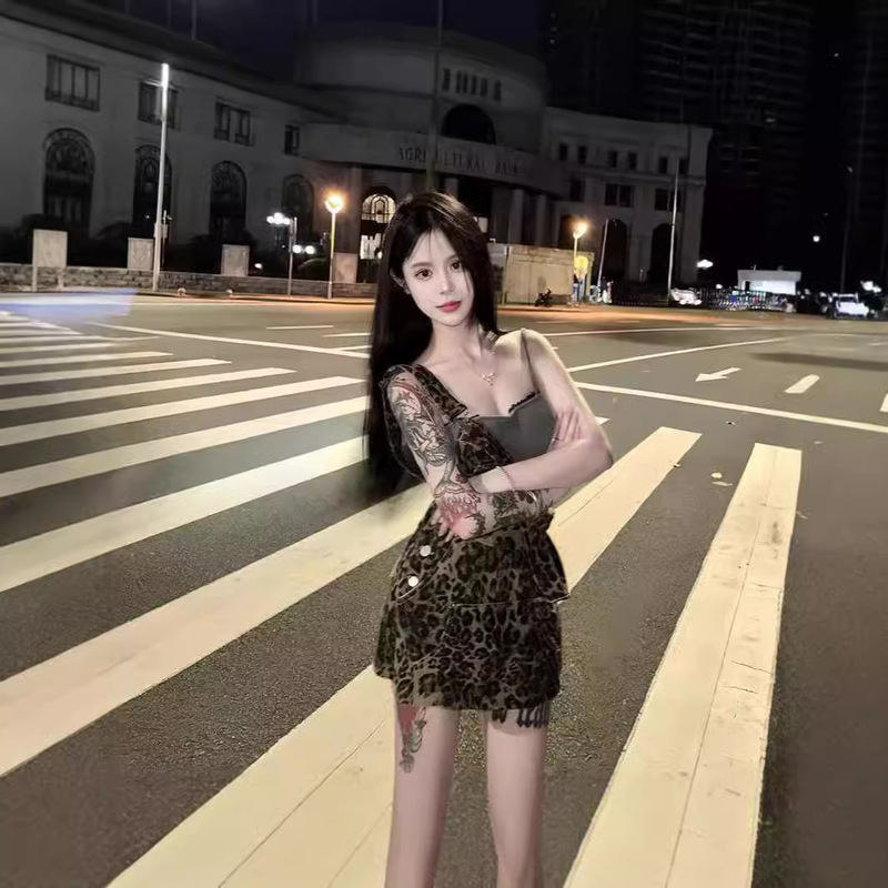 2026 New Leopard Print Retro Denim Suspender Dress for Women, Spring and Summer Slim-Fit Straight Bodycon Dress