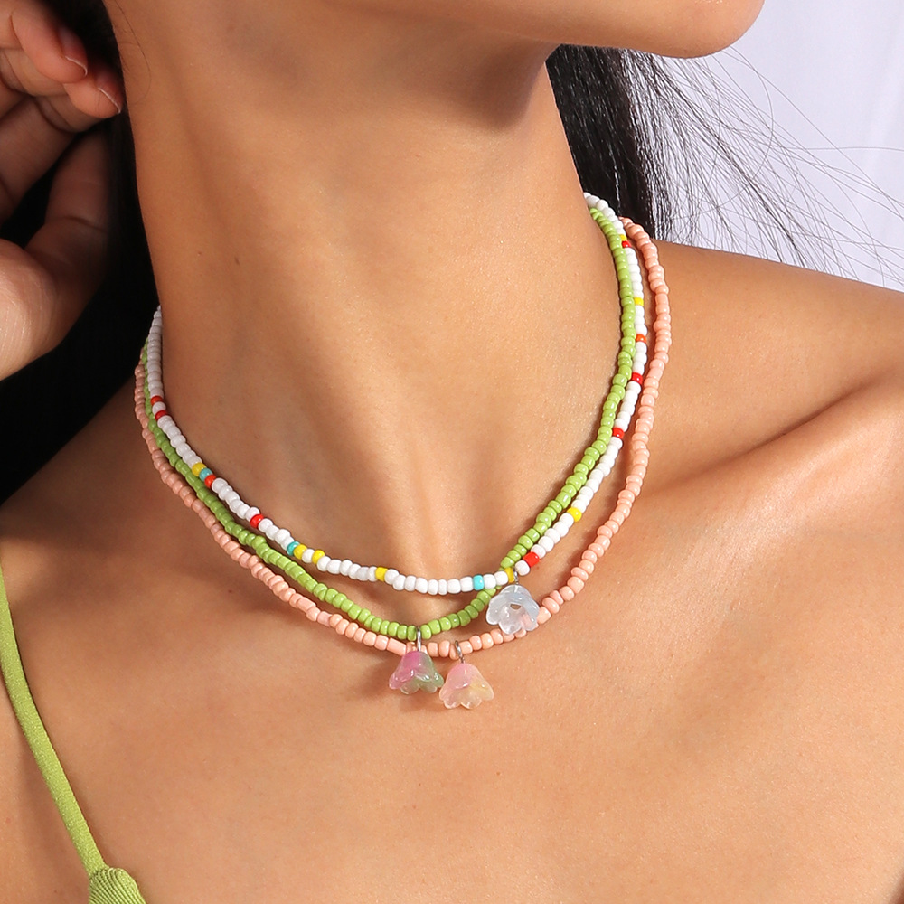 10g Weight Necklace Classification Seed Bead Chain Material Beaded Chain Chain Type 1 Piece, 1 Set Quantity Casual, Holiday, Street Occasion Resin Material Flower Pattern All Seasons Season Women's Gender Beaded Design Elegant, Lady Style Elegant Lady Flower Resin Beaded Chain Beaded Necklaces Wholesale 20
