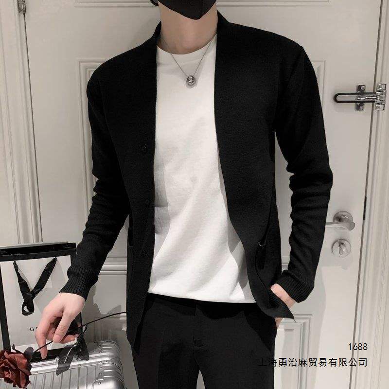 Japanese retro style cardigan sweater for men, Korean style loose fit, knitwear, versatile trendy and cool pocket sweater for men.