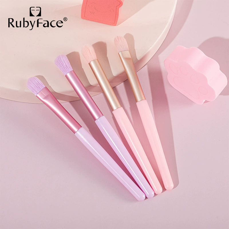 Набор средств RUBYFACE, подарочная коробка, кисть, пудра, спонж