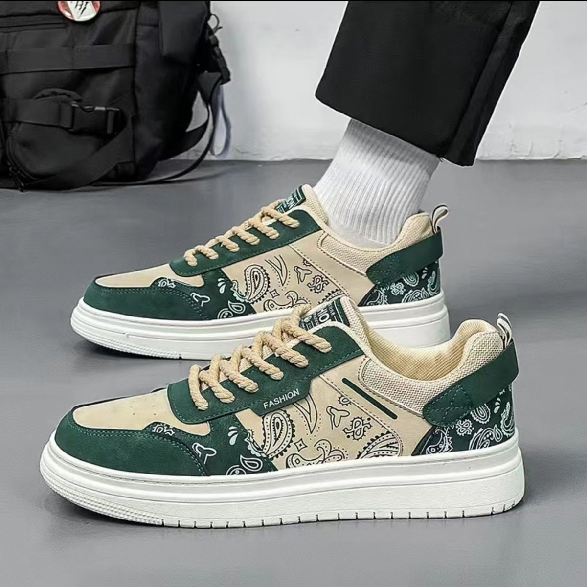 Zapatos de skate para hombres verano 2024 nuevos zapatos de hombre transpirables tendencia de zapatos casuales de estilo universal puerto vientos zapatos deportivos de moda para hombres