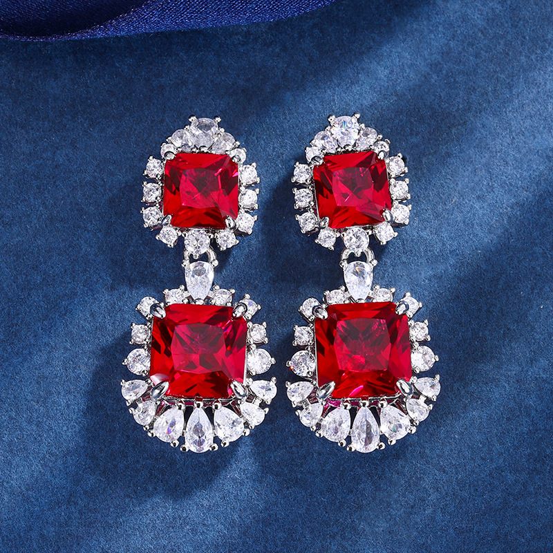 2023 Nueva Zhuang Sheng joyería de cobre inferior chapado en oro de simulación rojo corindón retro de alto grado traje cuadrado femenino 12*16