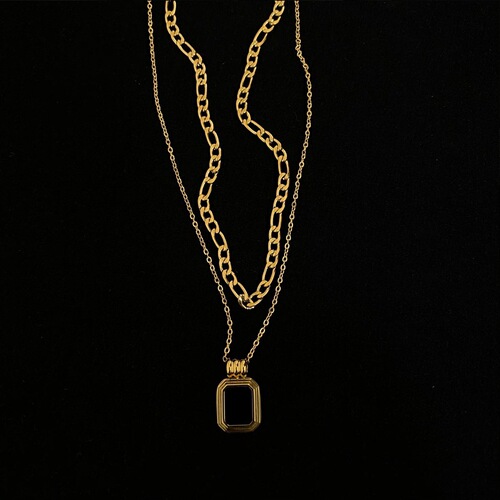 Lanyu niche light luxury double-layered mother-of-pearl necklace for women. Two-color optional black and white mother-of-pearl simple stacked clavicle chain.
