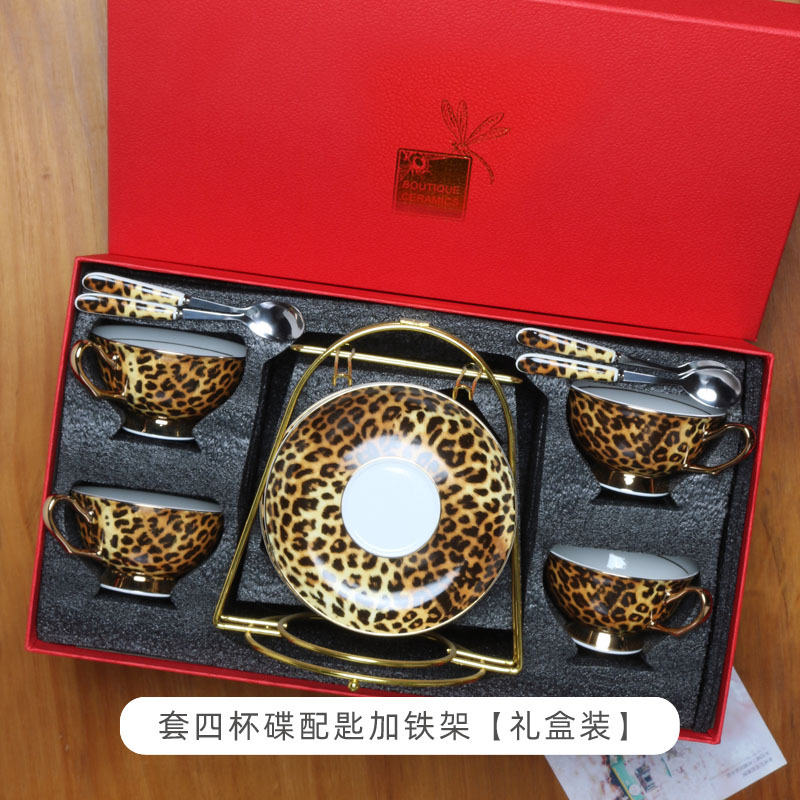 Leopardo de lujo ligero hueso de porcelana taza de café y plato conjunto de taza de té europea en línea exquisita taza de cerámica plato clásico alto valor nominal